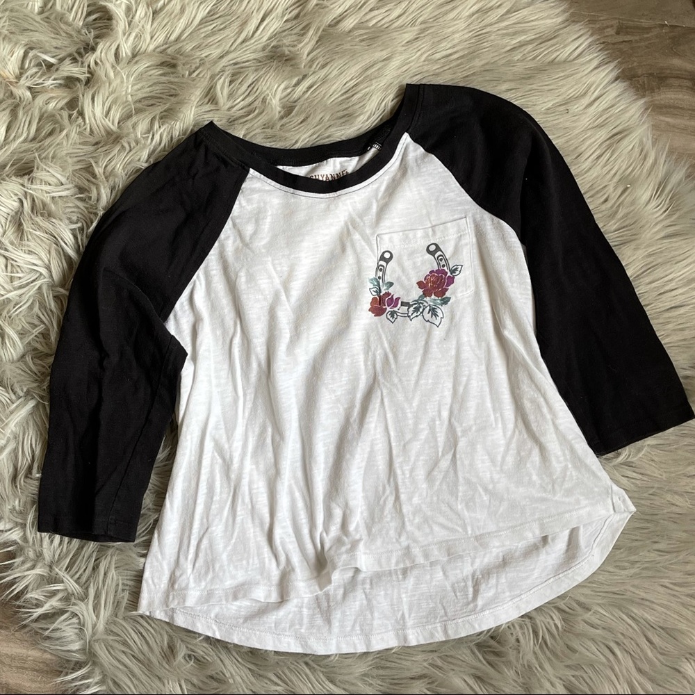 Women’s Baseball Tee Horse Shoe Pocket